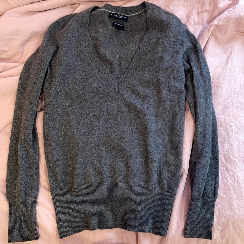 Banana republic Cashmere sweater